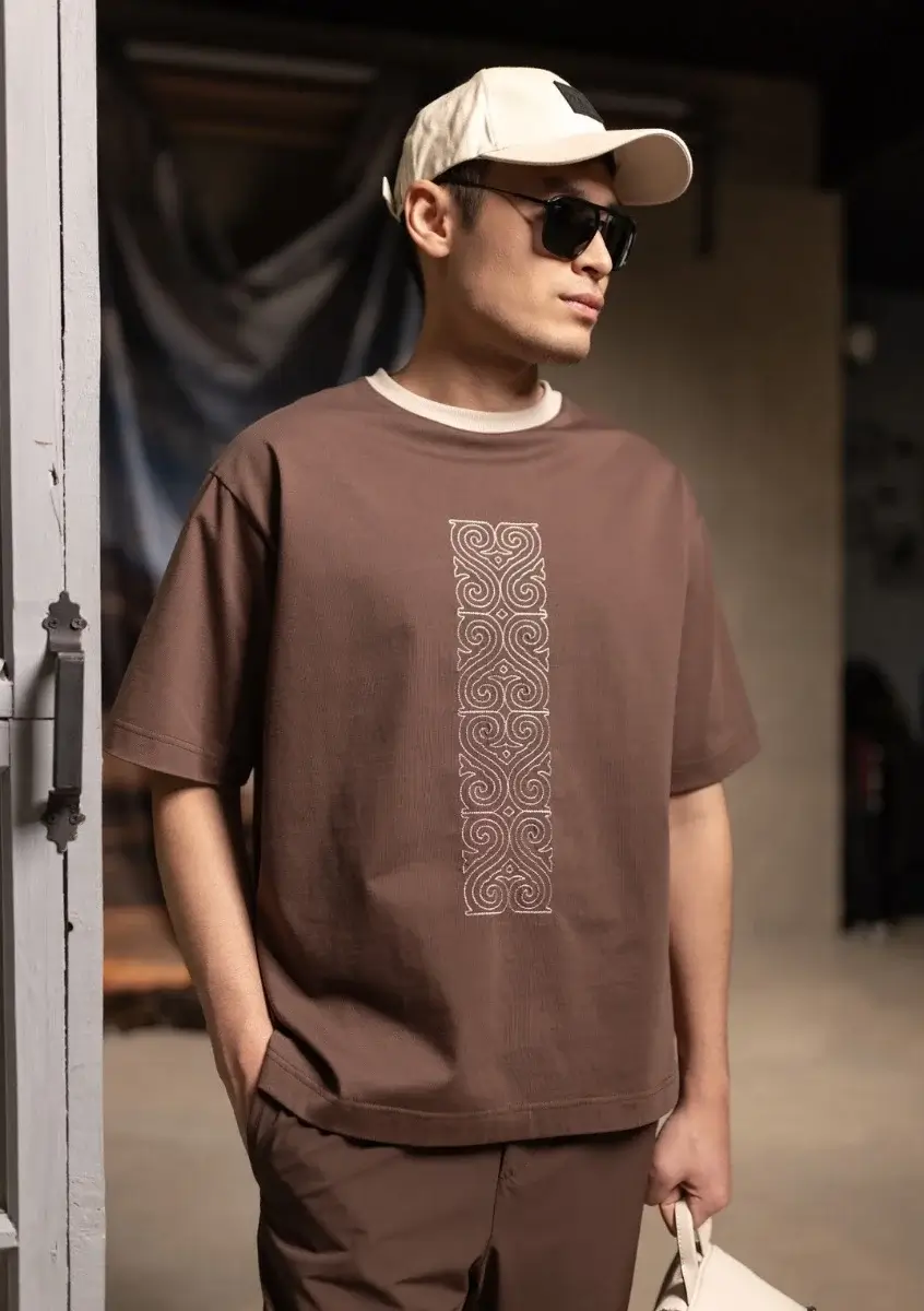 T-Shirt With Embroidery