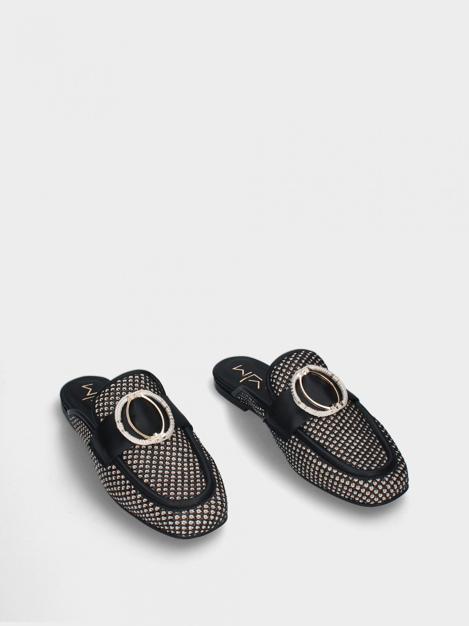 Black Flat Heel Mules Dulce 06